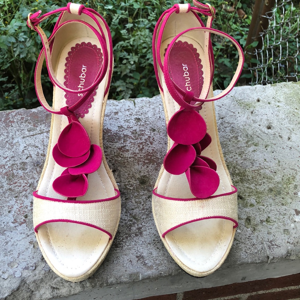 Fuchsia Wedges